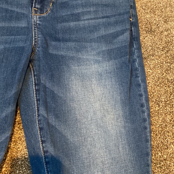 AE Hi-Rise Skinny Jeans - Picture 2 of 7